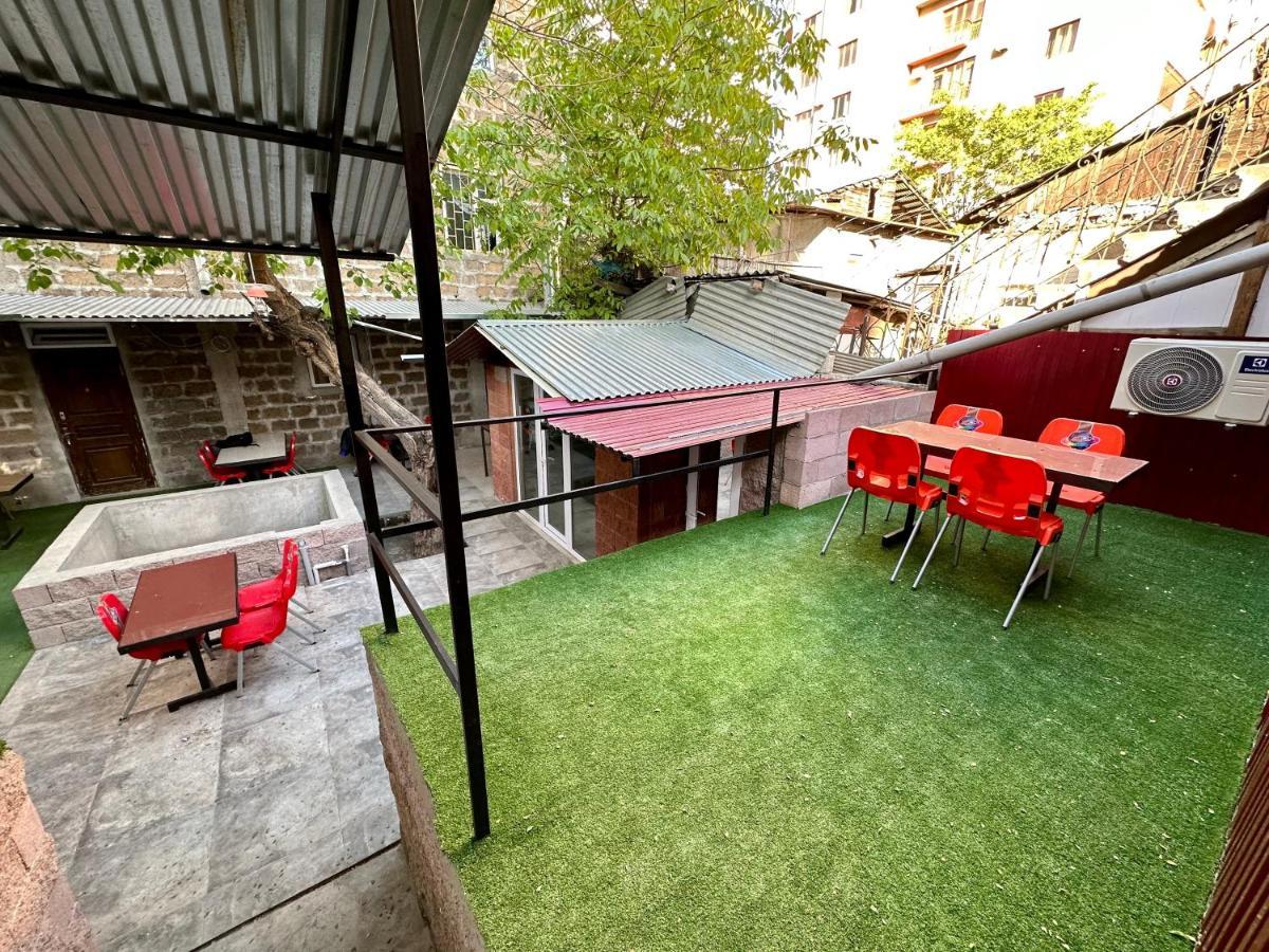 Family Appartments On Buzand Street Erivan Exterior foto